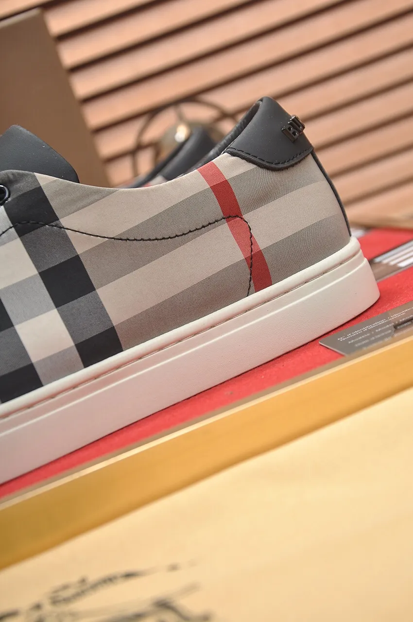Men's shoes💰480💶[Burberry] (cowhide lining) classic low-top sneakers｜Imported cowhide with classic plaid fabric｜Cow leather lining｜Original outsole｜Fine workmanship and comfortable to wear Size: 38-44 (customized at 45)